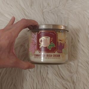 💖FIRM! NWT BATH AND BODY WORKS CINNAMON IRISH CREAM 3-WICK CANDLE